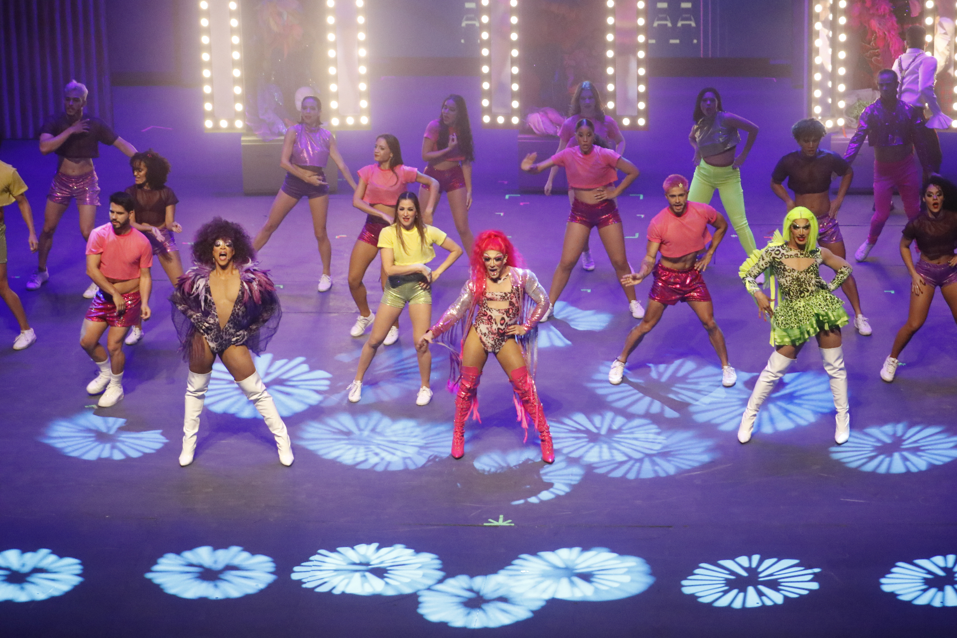 Número musical con ensamble