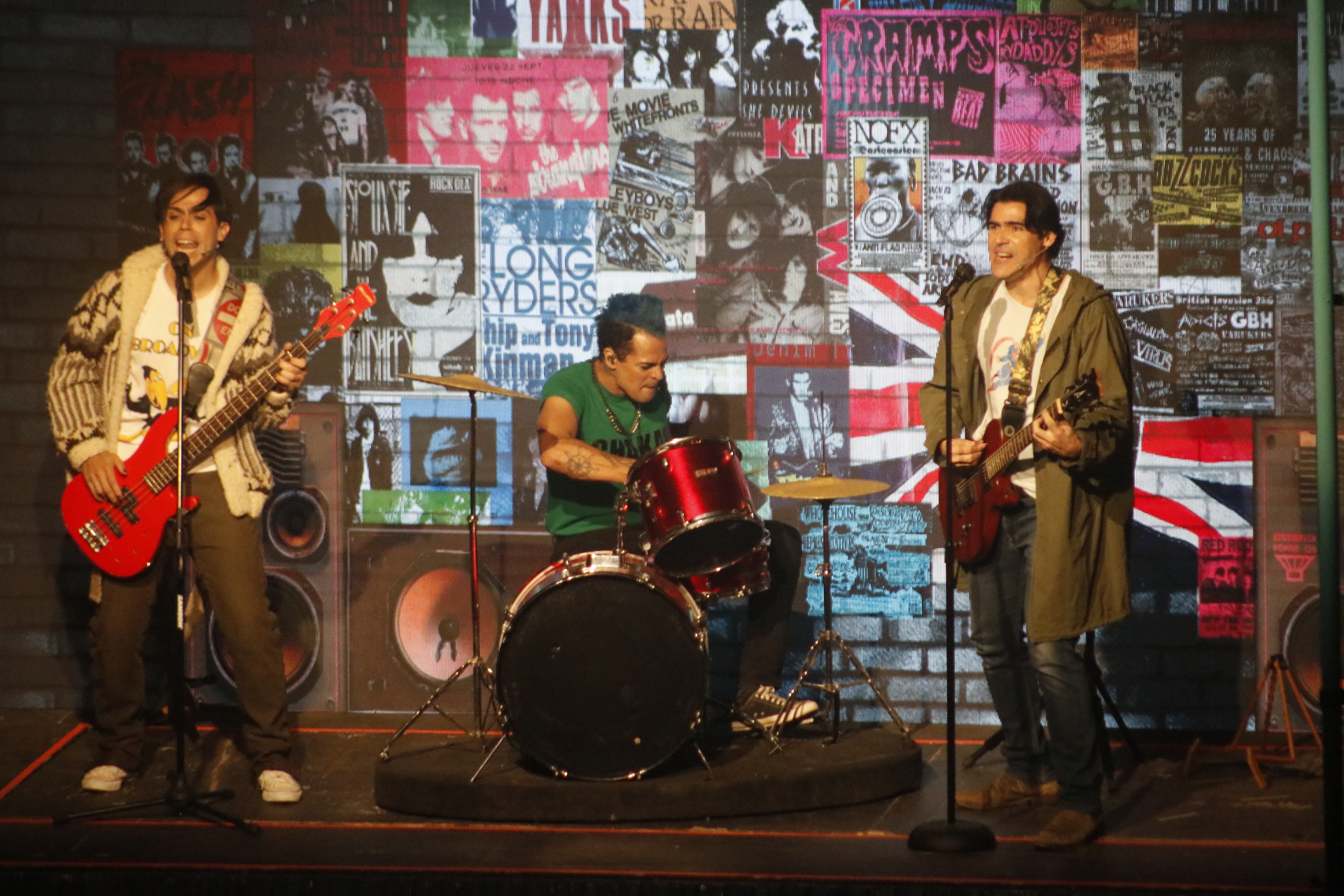 Banda en el escenario